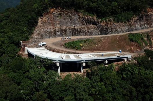 Falta de planejamento viário é grotesca