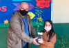 Vereador Luciano Pires entrega 200 mudas de árvores para escola do Morro dos Conventos