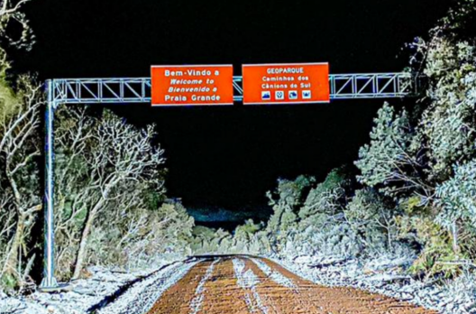 Praia Grande volta a registrar neve depois de 39 anos