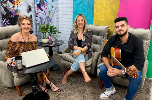 Sextou com dupla comemoração