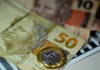 Caixa paga hoje Auxílio Brasil a cadastrados com NIS final 4