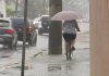 Ciclone e umidade mantêm chuva persistente em SC; veja por região