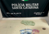 Polícia militar apreende droga e prende traficante na favela da Divinéia