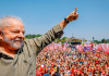 Cerca de 150 pessoas do Extremo Sul foram prestigiar Lula