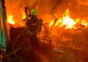 Casa é destruída por incêndio e família com dez pessoas fica desabrigada