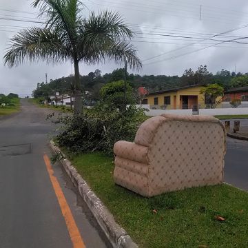 Multa para quem depositar lixo na rua