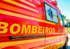 Colisão em arvore fere gravemente condutor de veículo no interior de Turvo