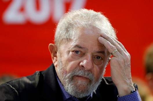 Lula não está fedendo, nem cheirando 