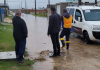 Prefeito Kekinha e Defesa Civil percorrem os bairros e Agricultura abre valos para salvar plantações 