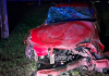 Jovem perde controle do carro, que capota e colide contra poste em Araranguá