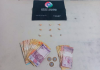 Dois homens são presos e mais de mil reais e pedras de crack são apreendidos no bairro Divineia