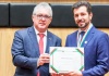 Dr. Roberto Salvaro recebe maior honraria do Legislativo Catarinense