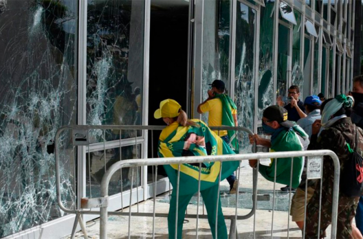 8 de Janeiro, o dia que não acabou