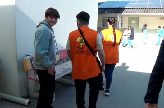 “Humanização no atendimento: Gente atendendo gente Meleiro promoveu palestra do Projet...