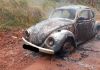 Veículo é consumido por incêndio em Santa Rosa do Sul