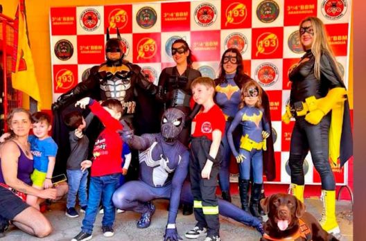 Ação voluntária e diversão marcam o dia 12 de outubro: eventos de dia das crianças na...