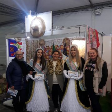 Soberanas divulgam a 28ª Festa do Peixe