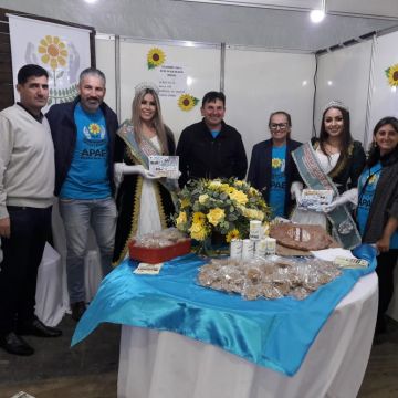 Soberanas divulgam a 28ª Festa do Peixe