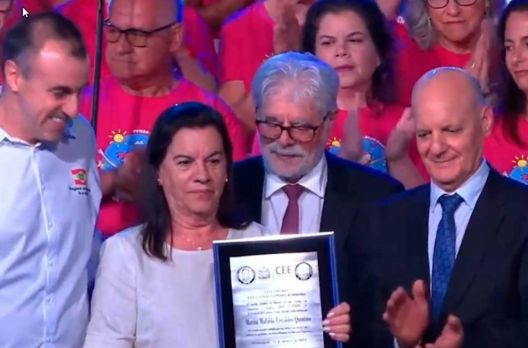 (VIDEO) Prêmio Educador Elpídio Barbosa: professora de Hercílio Luz é destaque no ano ...