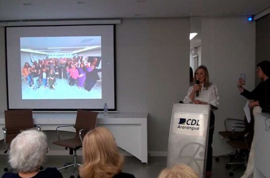 (VIDEO) 5ª edição Mulheres que brilham: eventos da CDL foram marcados por troca de expe...