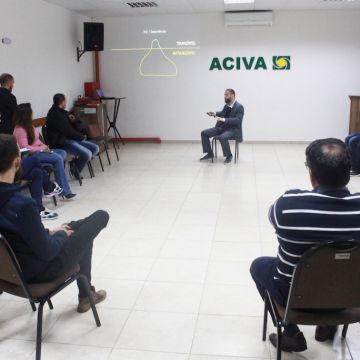 Palestra sobre o Branding marca o segundo evento da Semana dos Núcleos em Araranguá
