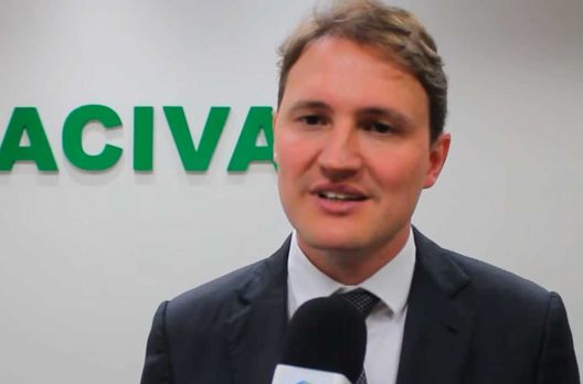 (VIDEO) Nova diretoria da Aciva: empresário Guilherme May toma posse como novo presidente