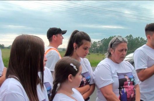 (VIDEO) Manifestação na SC-447: população pede por ciclovia na rodovia que liga Araran...