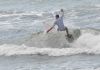 Surfista da Praia do Rosa vence em Balneário Gaivota com ondas pequenas