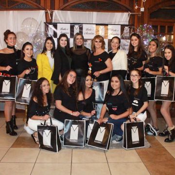 Desfile personalizado marca evento da Noite do Soninho