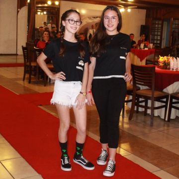 Desfile personalizado marca evento da Noite do Soninho