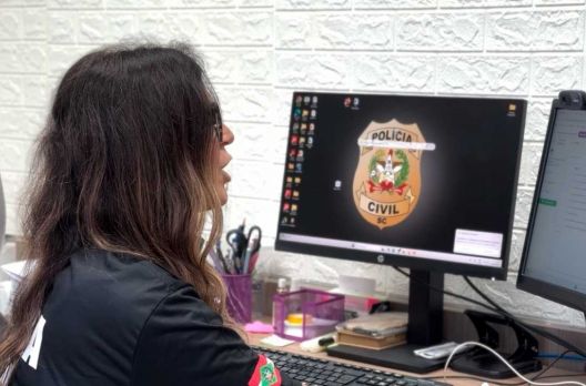 (VIDEO) Violência doméstica: a denúncia para o 180 pode salvar a vida de milhares de mu...