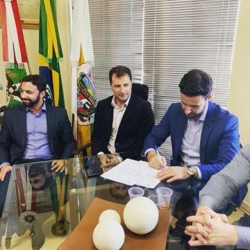 Daniel Freitas destina milhões em recursos para a Amesc