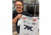 Um presente especial: Vereador Joel Casagrande recebe camisa autografada por Neymar