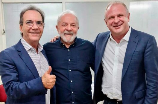 PT pode abrir mão para o PSB em SC