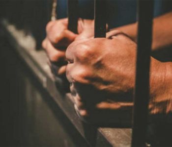 Homem é preso após roubar adolescente de 13 anos e agredir idosa de 85 anos em Balneário Gaivota