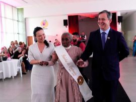 Rainha do Centenário é homenageada em Baile da Realeza da AFASC