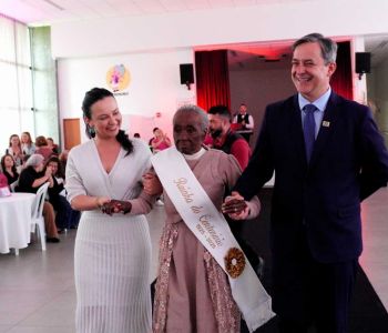 Rainha do Centenário é homenageada em Baile da Realeza da AFASC