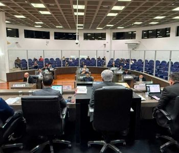 Câmara realiza sessão com foco em inclusão, habitação e políticas voltadas às mulheres