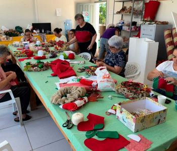 Turvo se prepara para viver a magia do Natal com ensaios, oficinas e produção de decorações