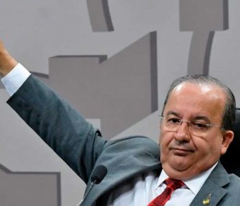 Jorginho muda discurso e deixa o jogo aberto