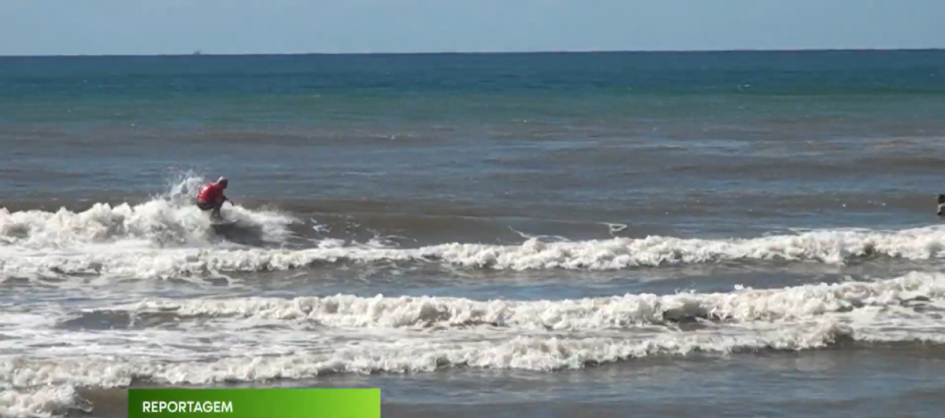 #SURFARROIO - 5º NASCENTE ASTRALINA DE SURF MOVIMENTA A PR...