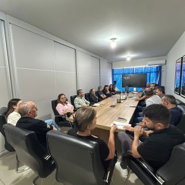 Secretários e diretores avaliam medidas para racionamento de diesel em Araranguá