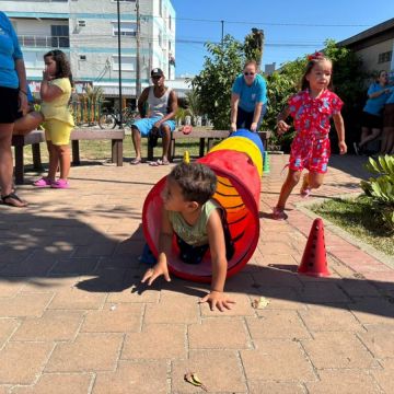 Sábado Cultural reúne famílias na Praça Central
