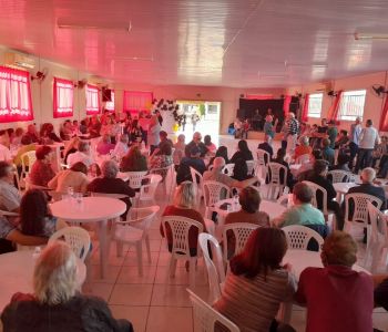 Grupo Envelhecer e Viver realiza escolha de soberanas