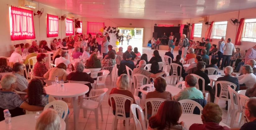 Grupo Envelhecer e Viver realiza escolha de soberanas