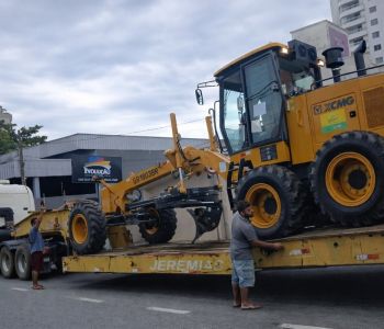 Agricultura recebe reforço com nova motoniveladora
