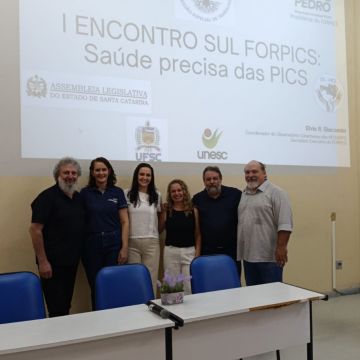 Secretaria de Saúde marca presença em encontro das PICS