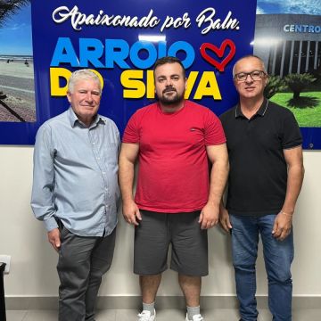 Prefeito recebe entidades e reforça diálogo com comunidade em Balneário Arroio do Silva