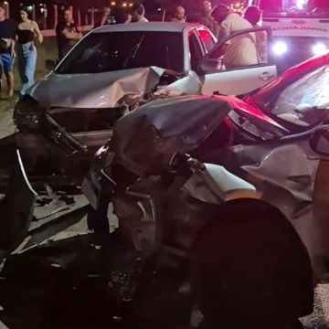 Idoso de 65 anos fica ferido após colisão frontal em Balneário Arroio do Silva