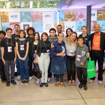 Fórum Internacional de Inovação Social da Abadeus projeta Criciúma como polo de governança e inovação